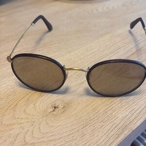 Ray-Ban sunglasses, round